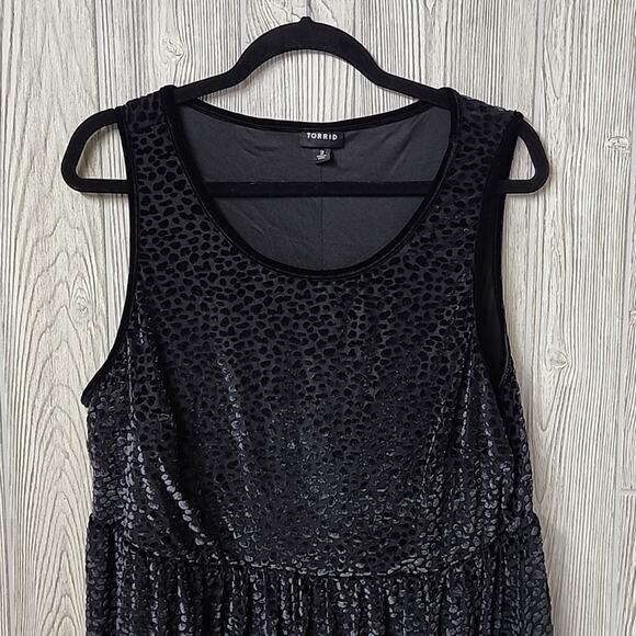 Torrid Velvet Flocked Animal Print Sleeveless Black Top Women's Plus Size 2X - Picture 2 of 8